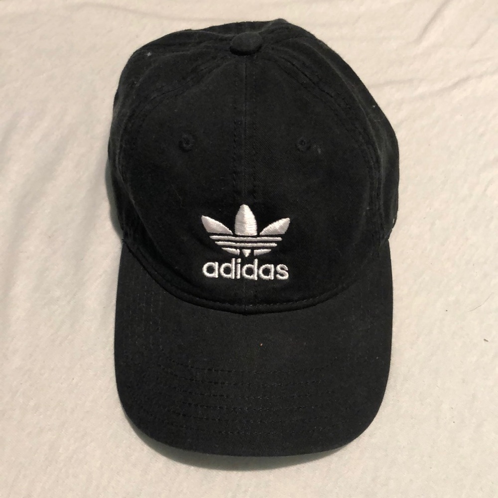 ADIDAS ORIGINALS PRECURVED WASHED STRAPBACK HAT